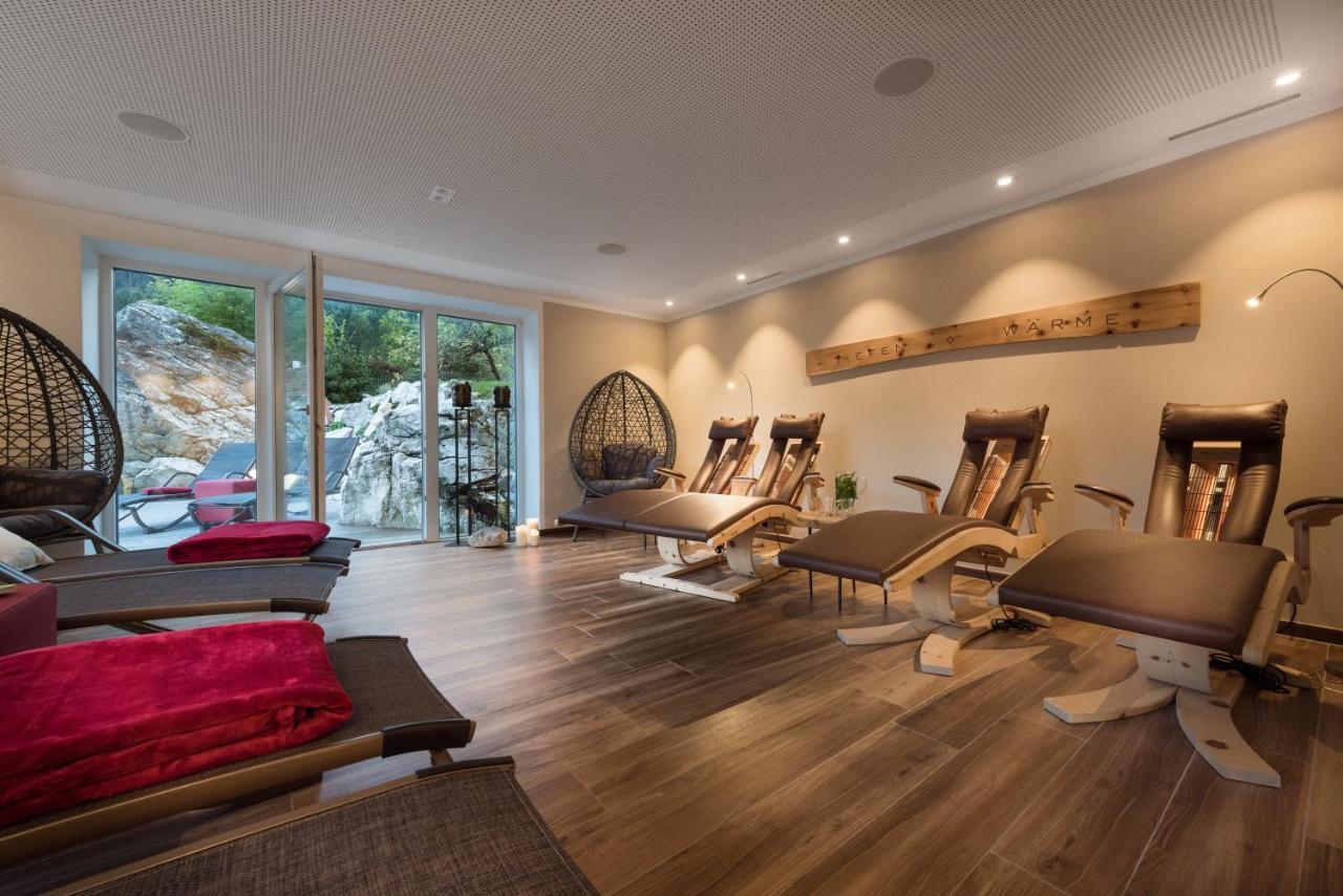 Bayern Resort Hotel - Adults Only - Mit Zugspitzblick - Eibsee-Naehe - Wellnessbereich - Naturpool Im Sommer Grainau Dış mekan fotoğraf