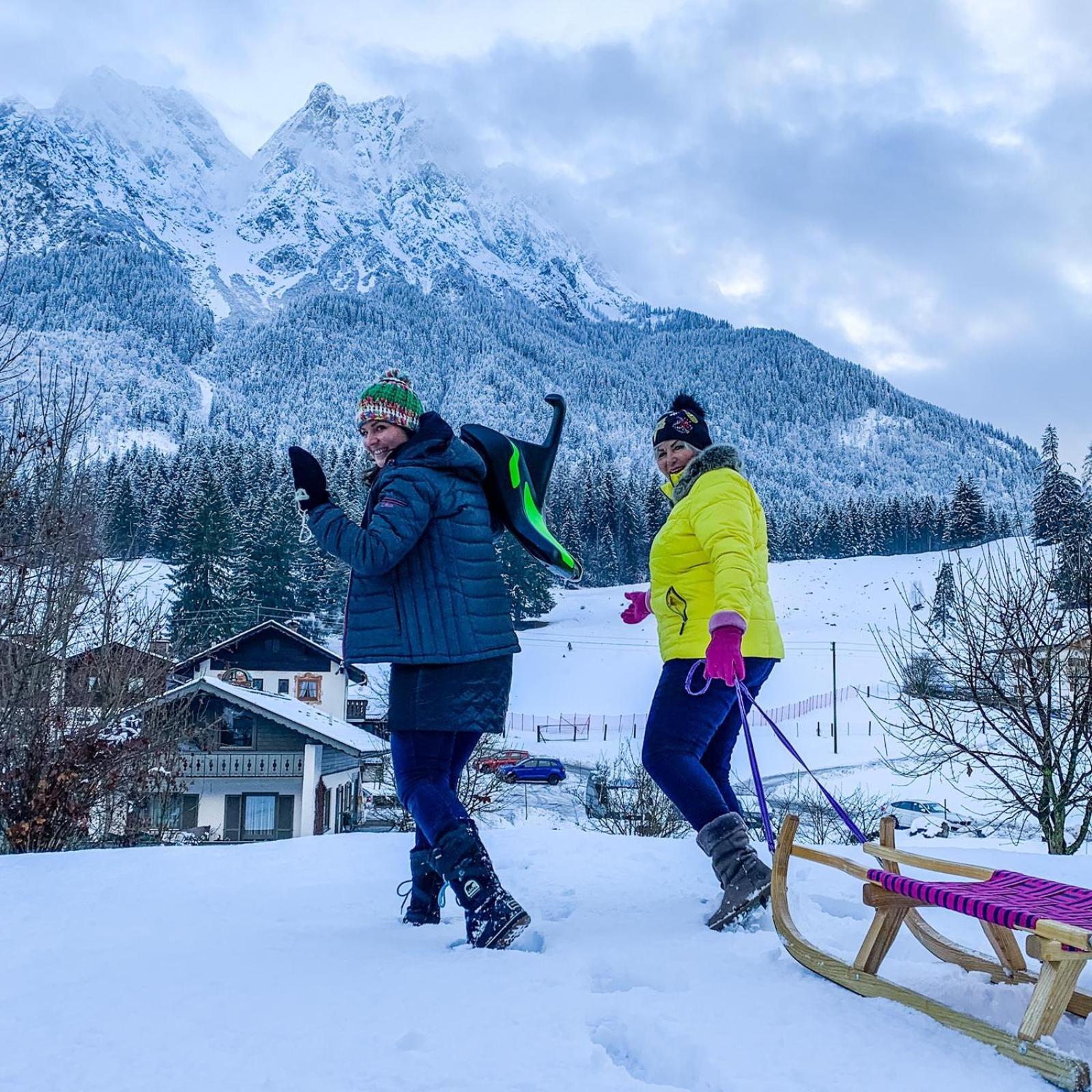Bayern Resort Hotel - Adults Only - Mit Zugspitzblick - Eibsee-Naehe - Wellnessbereich - Naturpool Im Sommer Grainau Dış mekan fotoğraf