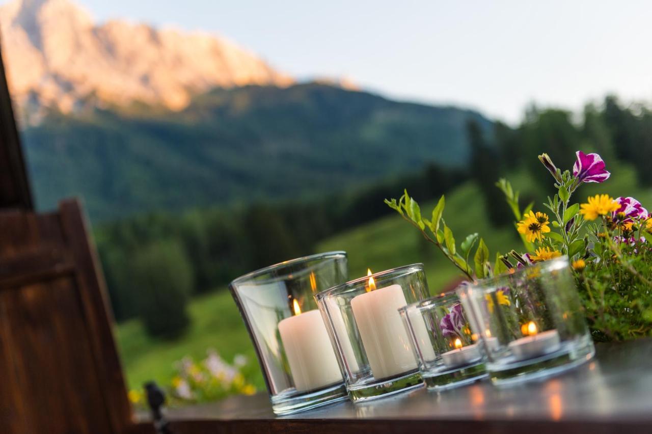 Bayern Resort Hotel - Adults Only - Mit Zugspitzblick - Eibsee-Naehe - Wellnessbereich - Naturpool Im Sommer Grainau Dış mekan fotoğraf